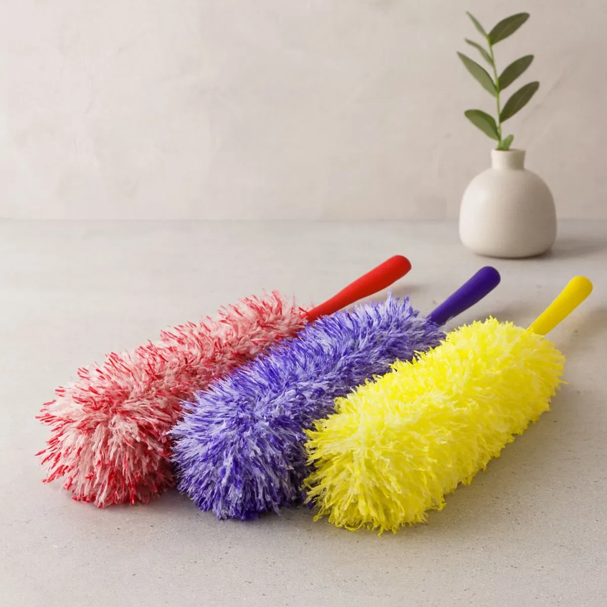 Toz Alma Püskülü 55 cm - Renkli Plastik Saplı
