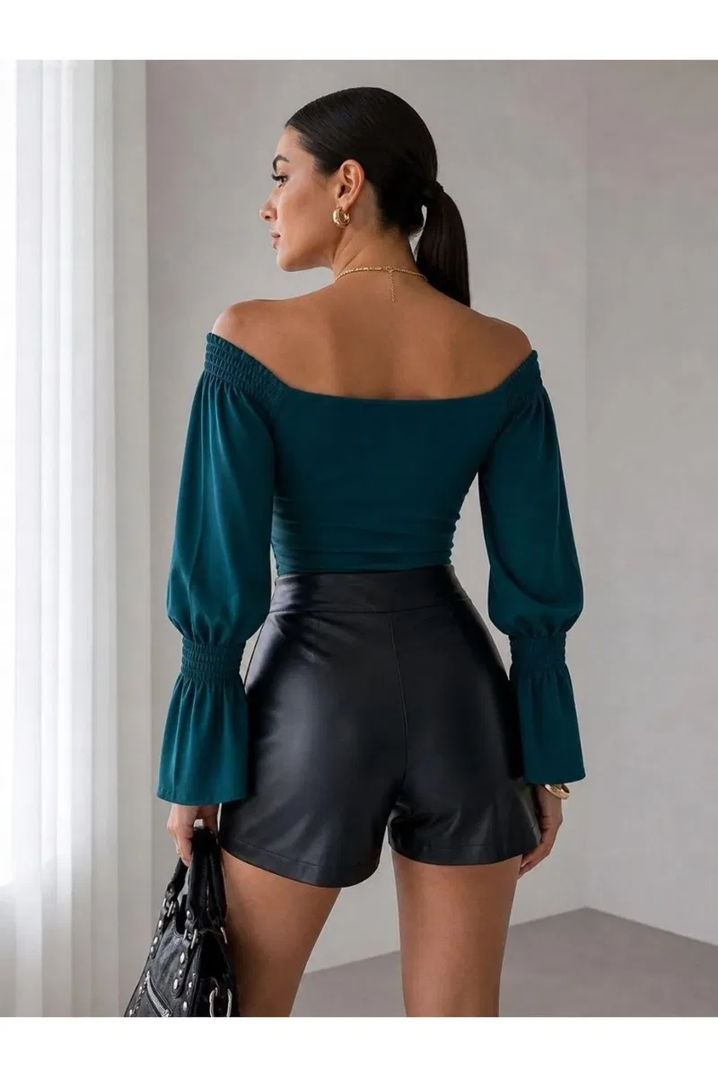 Kadın El Emeği Kayık Yaka Büzgülü/Fırfırlı Kol Crop Bluz görsel 3