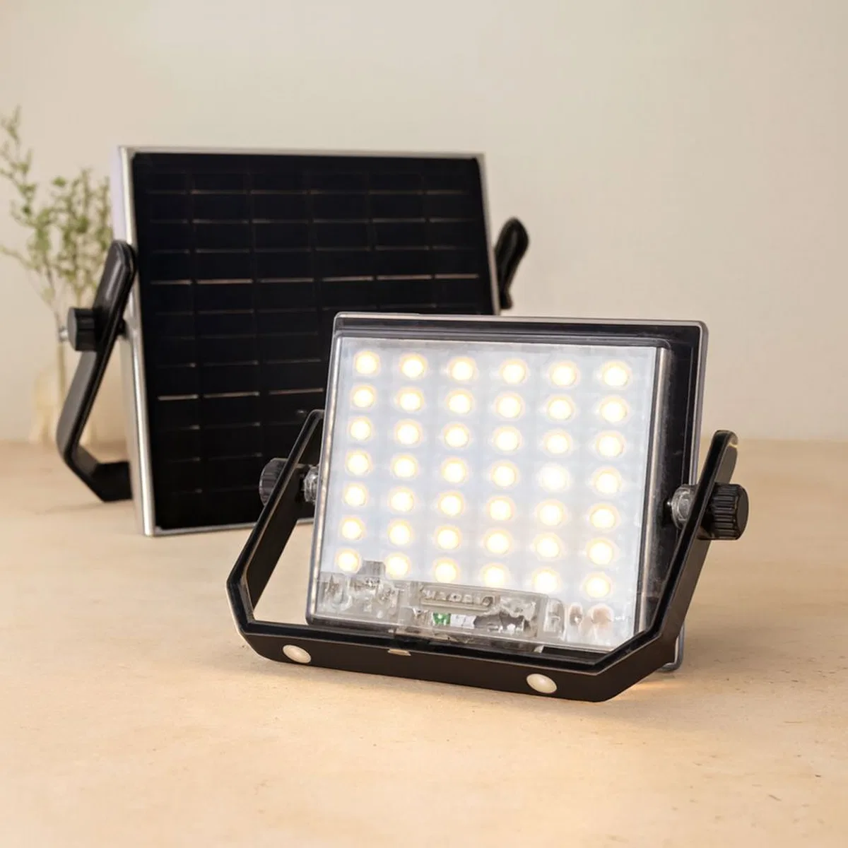 100W Güneş Enerjili LED Işık (Solar) - Dış Mekan & Kamp