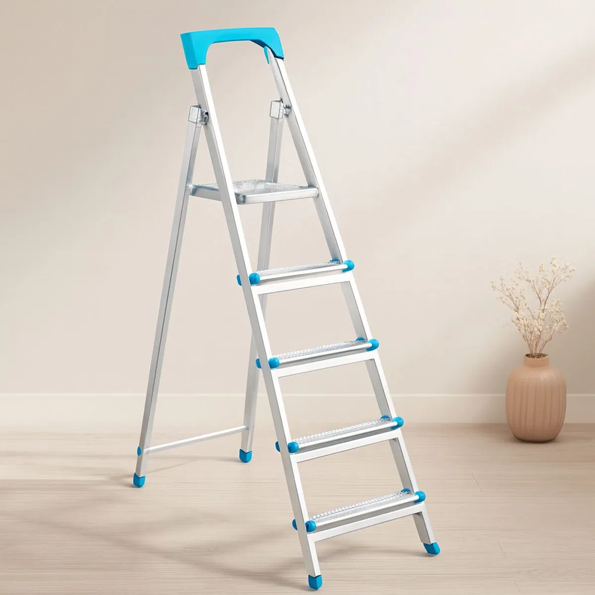 4+1 Basamaklı Metal Merdiven 105 cm 120 kg