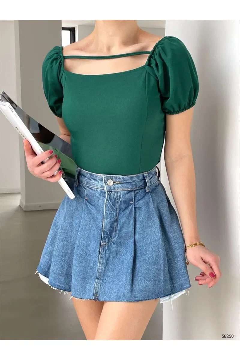 Kadın Şık Detay Kare Yaka İnce Askılı Crop Bluz görsel 5