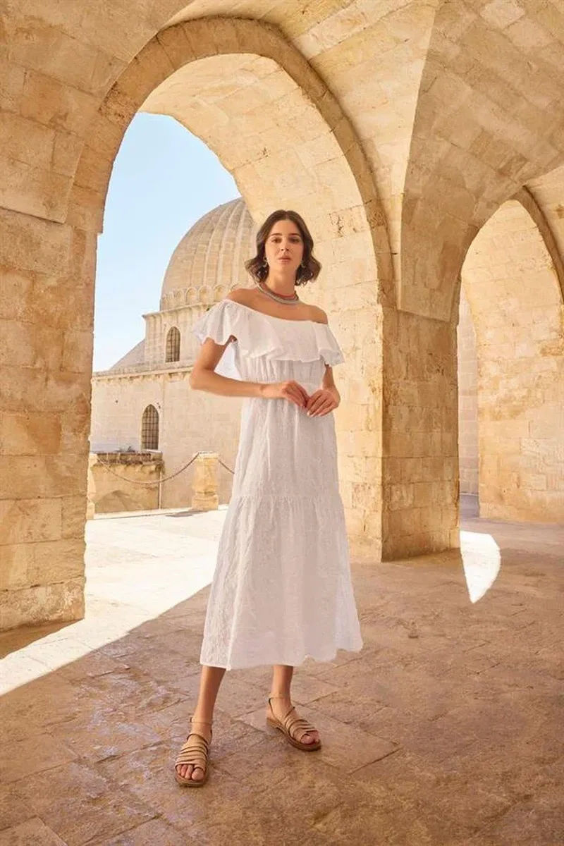 Pamuklu Kayık Yakalı Elbise görsel 4