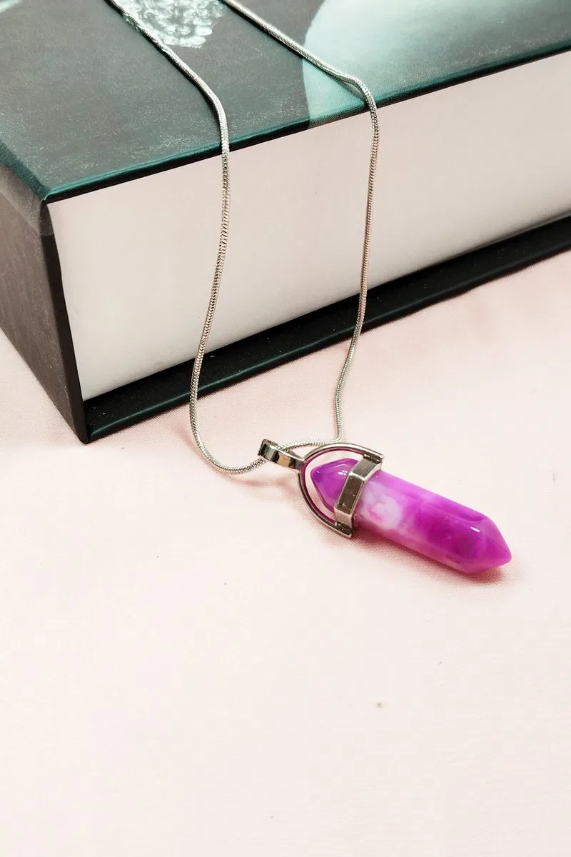 Pembe Akit Doğal Taşı Zincirli El Yapımı Tasarımlı Kolye Uç: 3, 5 cm Zincir: 20 cm Kutulu görsel 3