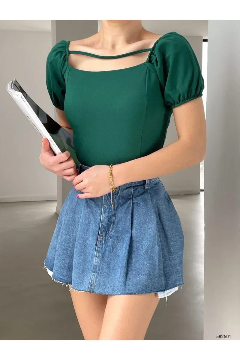 Kadın Şık Detay Kare Yaka İnce Askılı Crop Bluz görsel 8