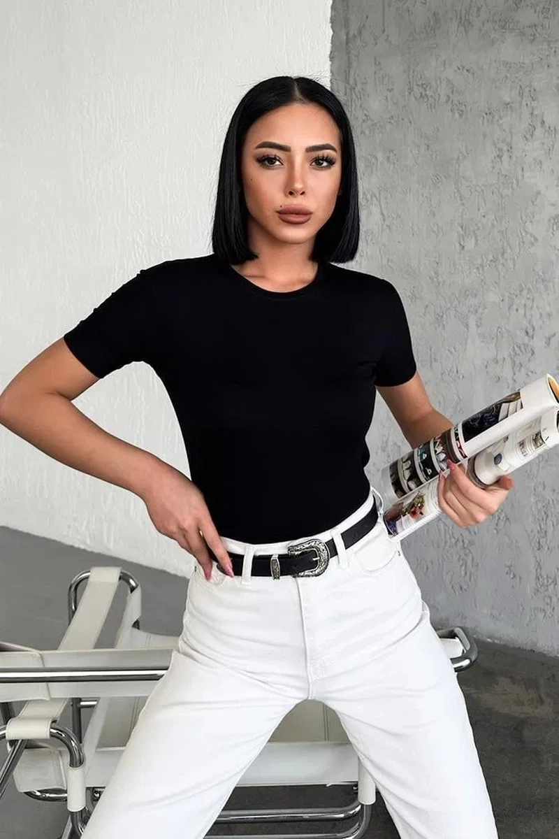 Rahat Ve Şık Kısa Kollu Bisiklet Yaka Likralı Viskon Penye Body Siyah görsel 2