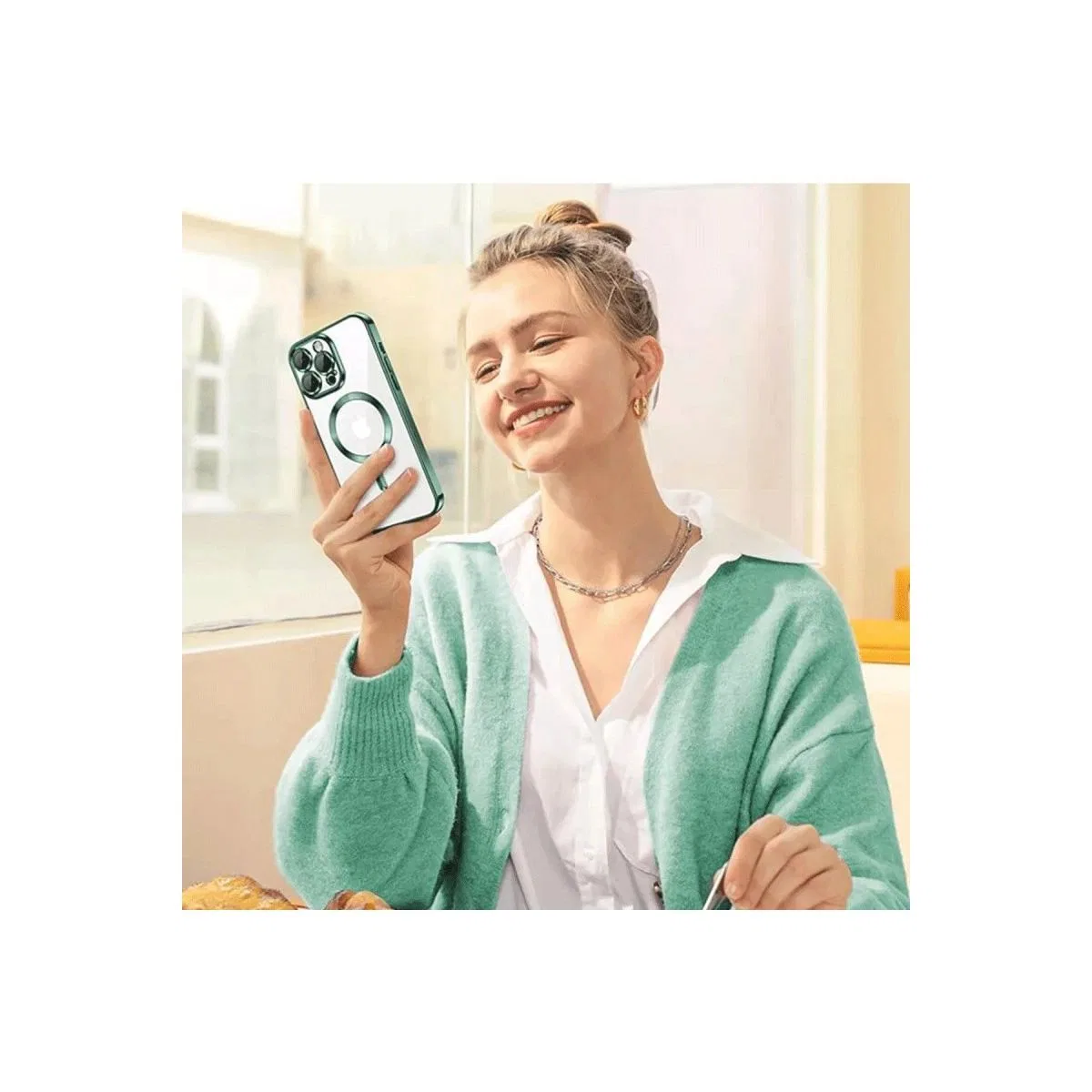 Apple İphone 16 Pro Max Kılıf Kross Magneticsafe Kapak - Gümüş görsel 3