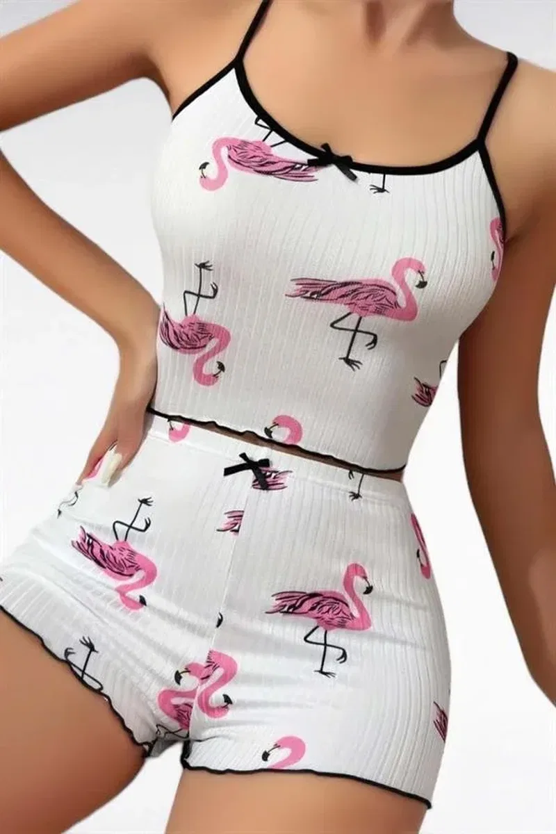 Pamuklu Beyaz Üstüne Pelikan Desen Fitilli Askılı Şortlu Pijama Takımı