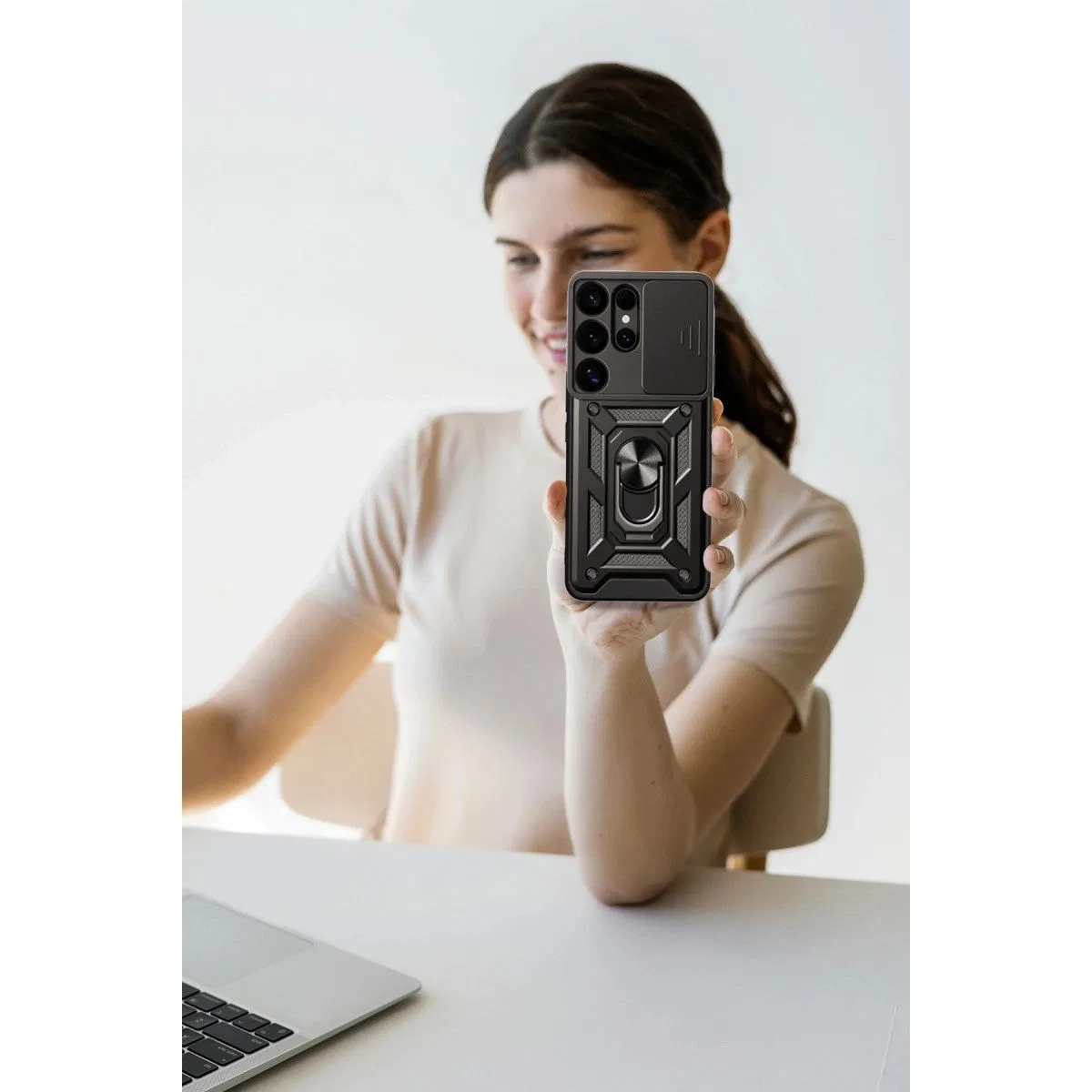 Samsung Galaxy S26 Ultra Pars Lens Yüzüklü Silikon - Kırmızı görsel 4