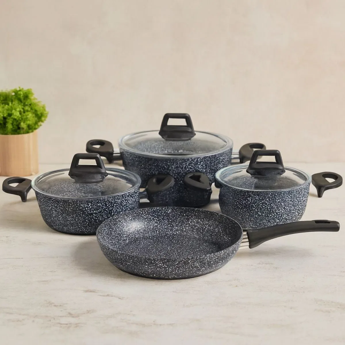 7 Parça Granit Tencere ve Tava Seti (20-24cm Derin, 27cm Cam Kapak, 26cm Tava)