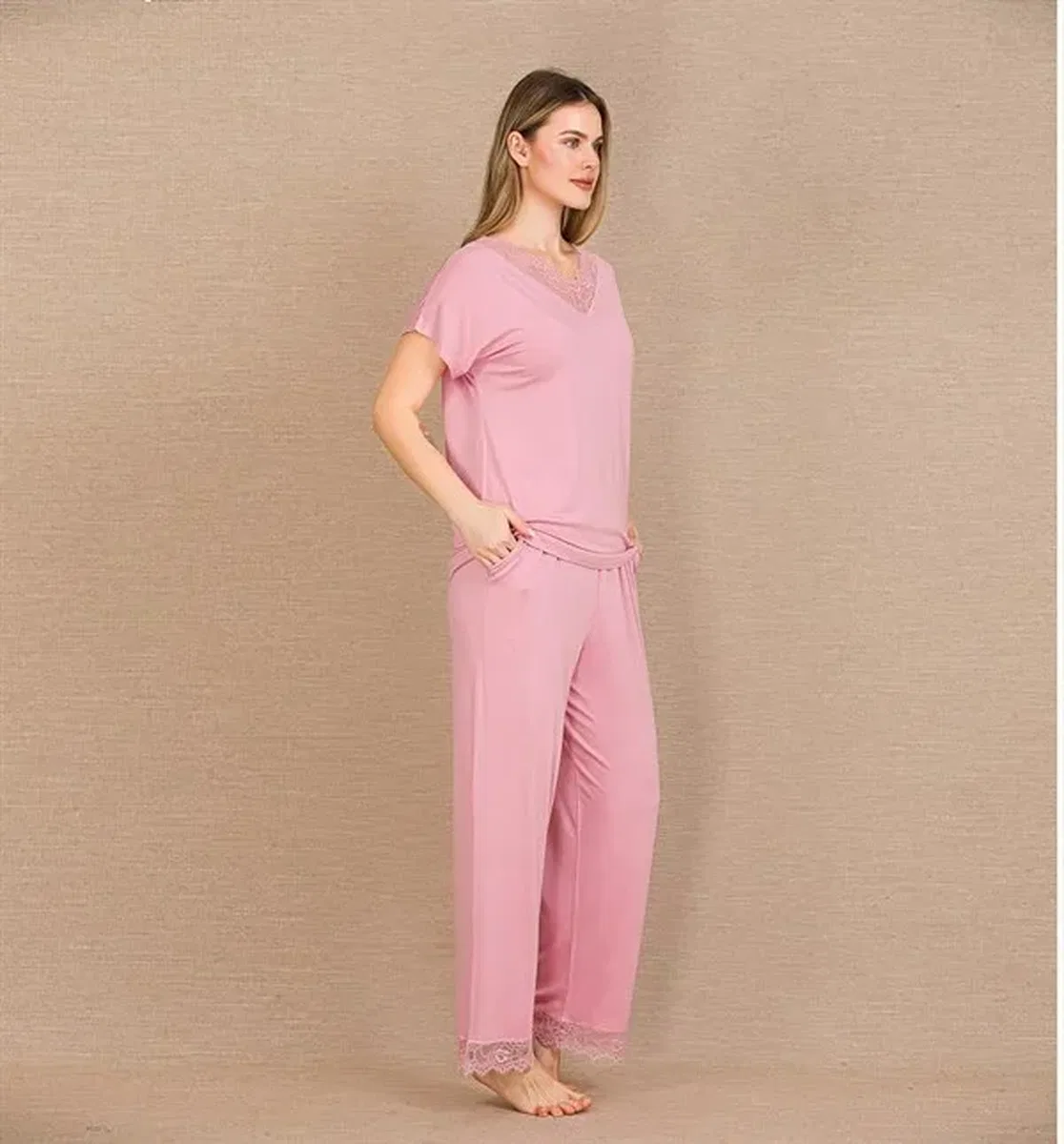 Viskon Şık Tasarım Dantel İşlemeli Pembe Kısa Kol Pijama Takımı görsel 2