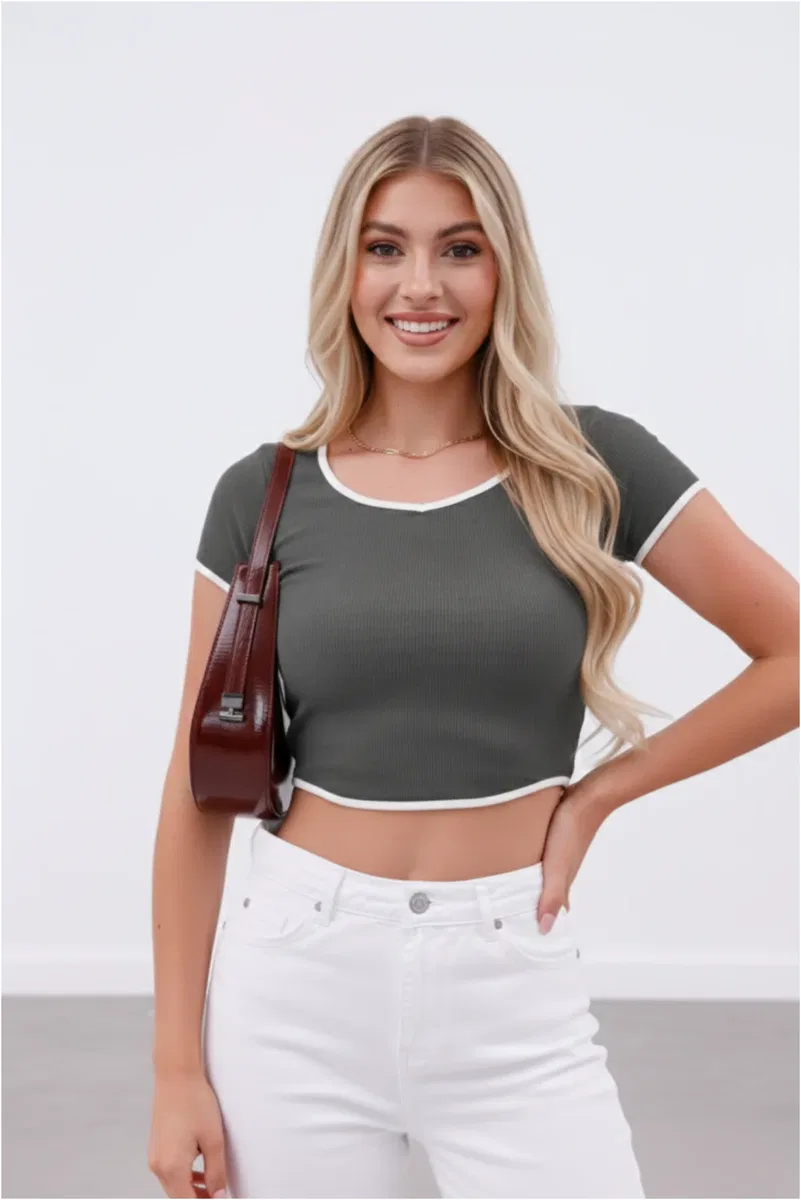 Kadın Fitilli Örme Kumaş Kısa Kollu T-Shirt görsel 5