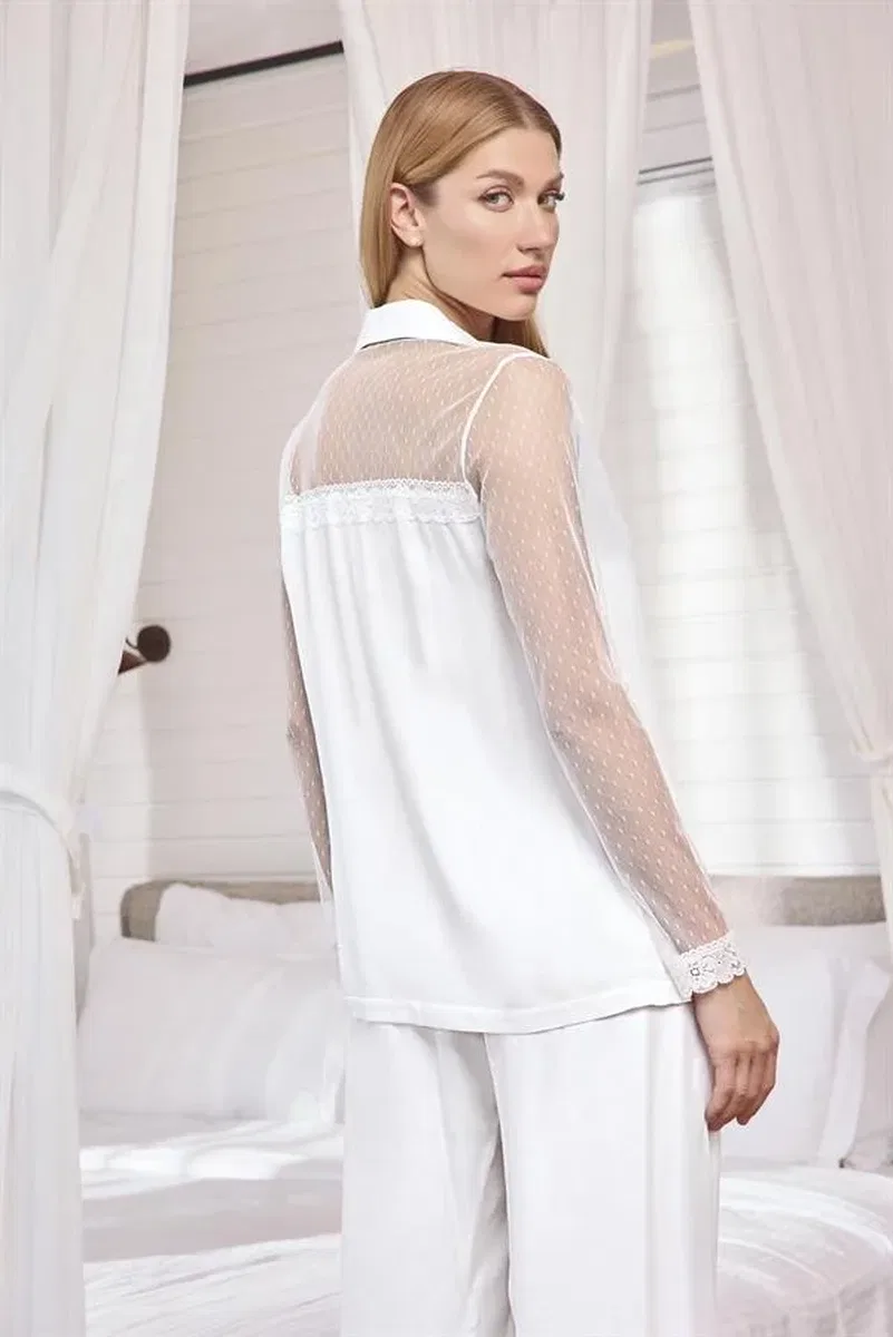 Dantelli ve Tüllü Uzun Kollu Önü Düğmeli Saten Pijama Takımı görsel 8