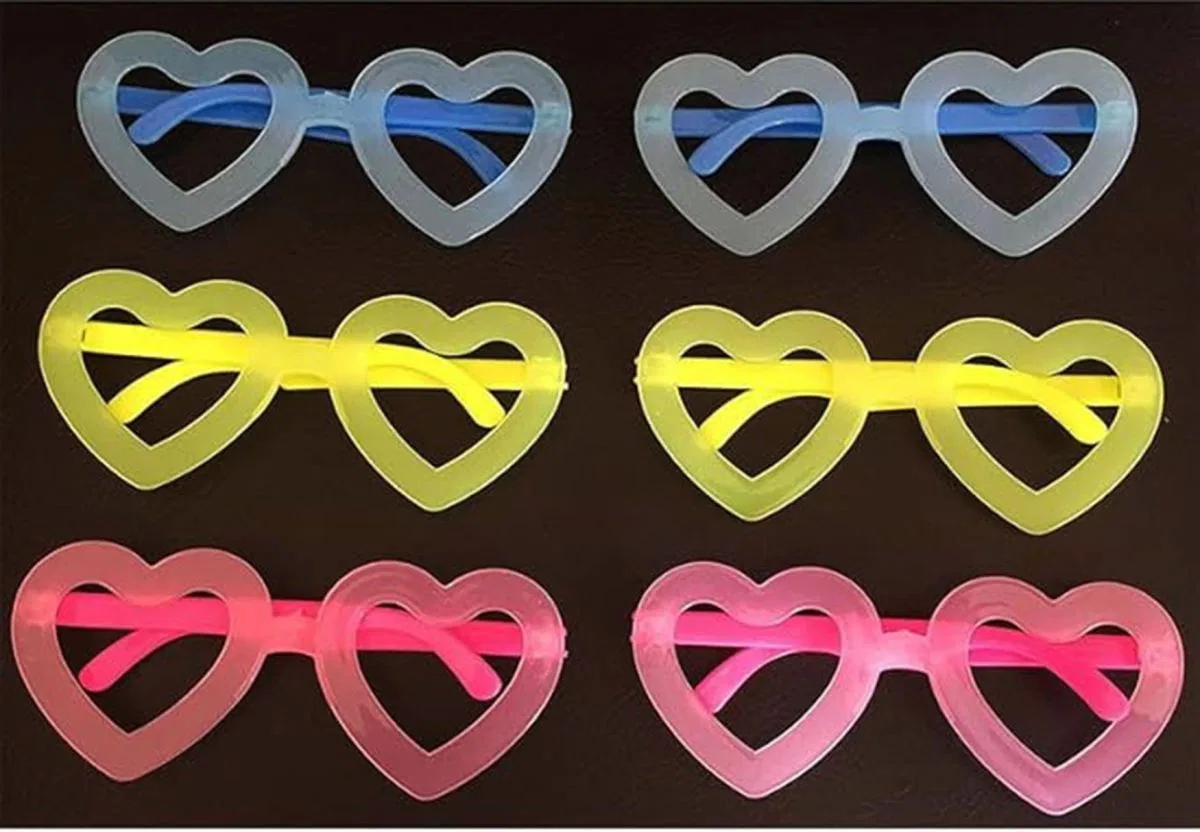 Retro Neon Fosforlu Kalp Gözlük 12 Adet – 80’ler 90’lar Parti Stili görsel 3