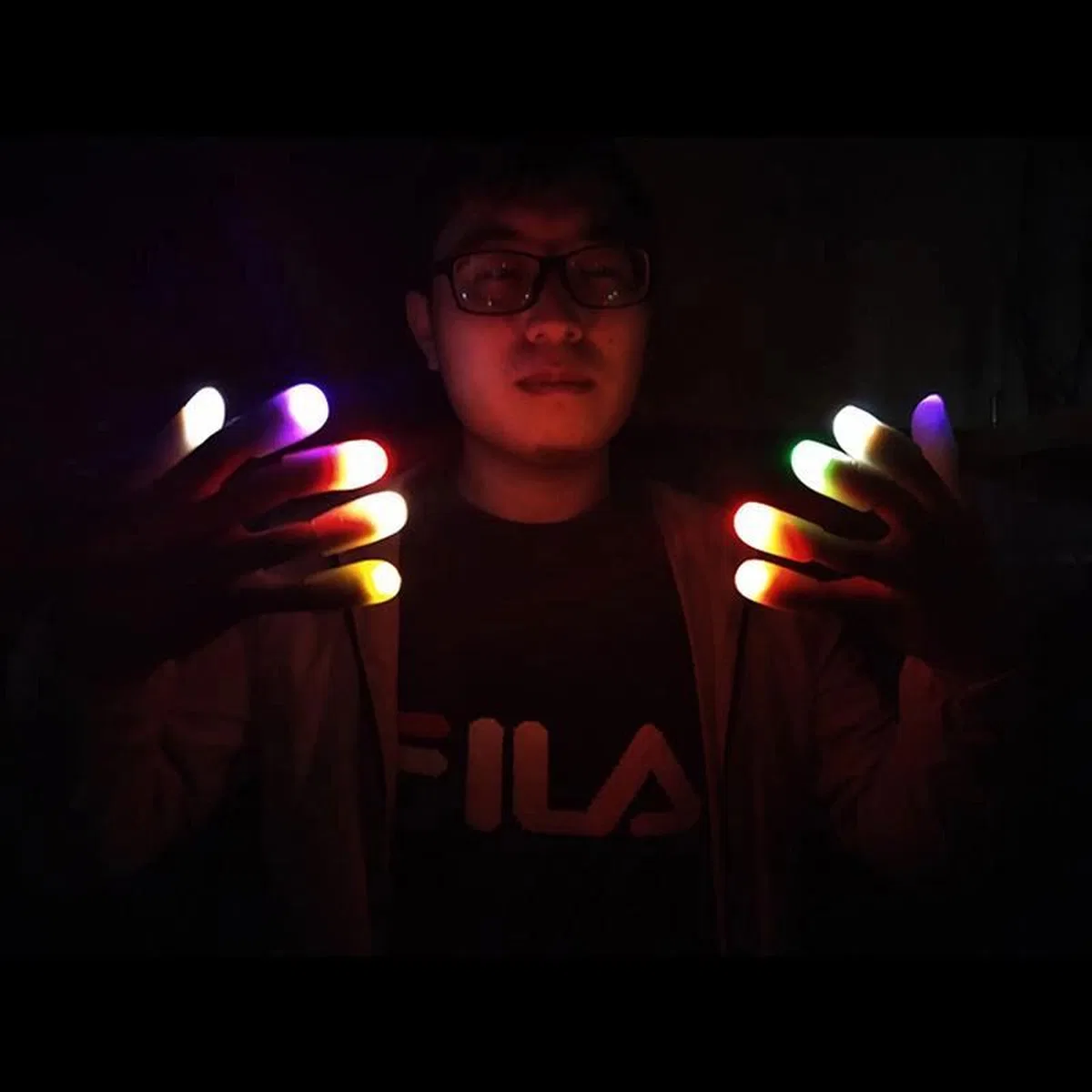 Led Işıklı Renkli Sihirli Parmak Işıklı Parmak Şaka Parmak 1 Adet görsel 5