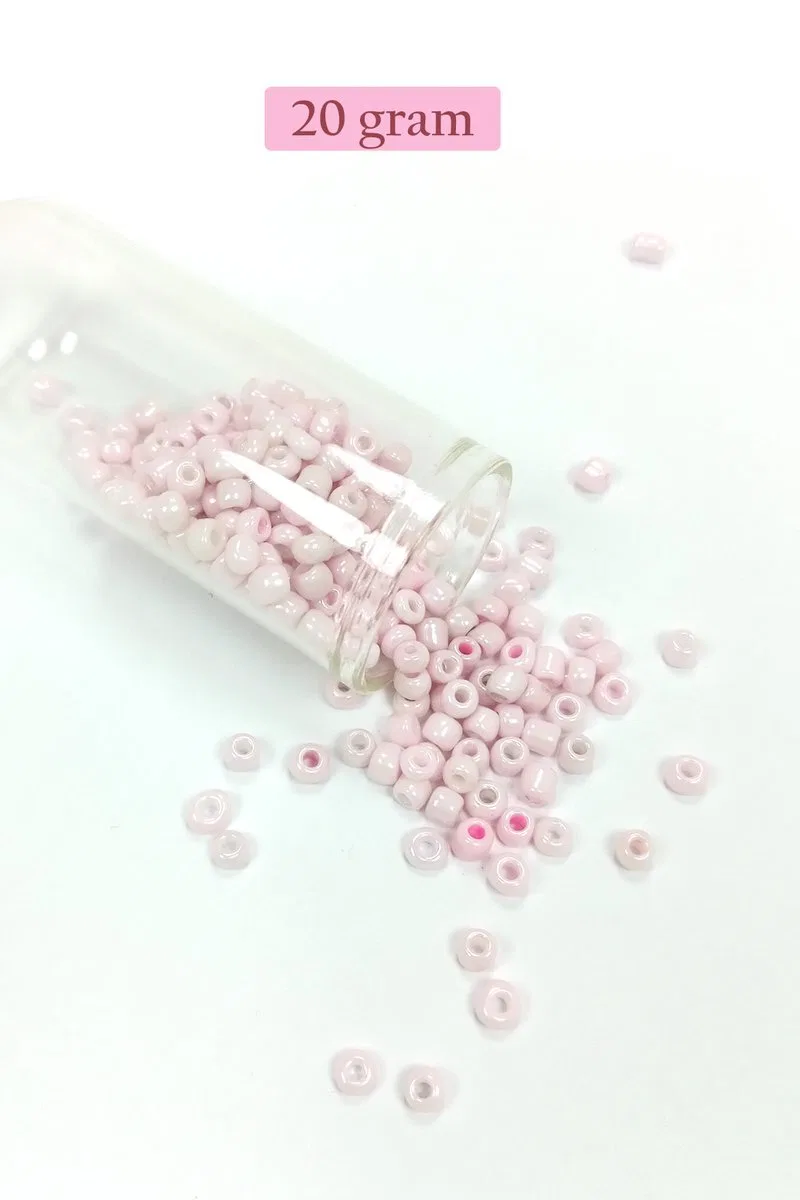 Dökme Cam Kum Boncuk Büyük Boy (6/0) 4 mm - 20 Gram - Toz Pembe - BNC077