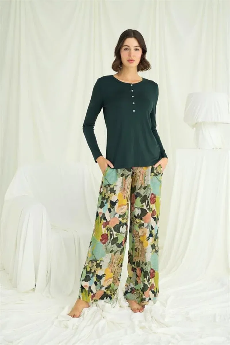 Çiçek ve Yaprak Desenli Pijama Takımı görsel 4
