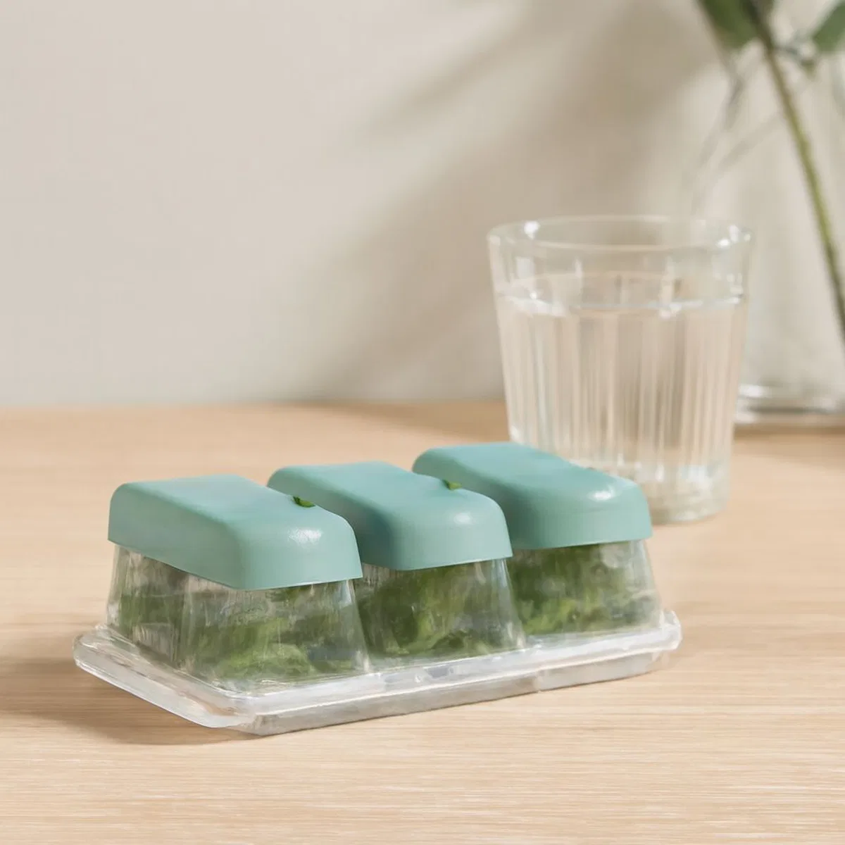 Mini Kapaklı Plastik Küp3'lü Buzluk (Silikon Taban)