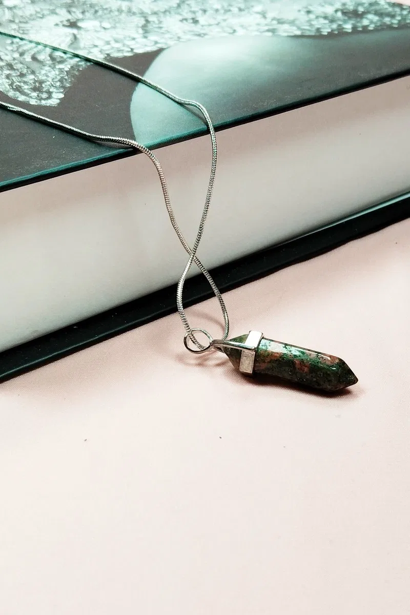 Unakit Doğal Taşı Zincirli El Yapımı Tasarımlı Kolye Uç: 3, 5 cm Zincir: 20 cm Kutulu görsel 4