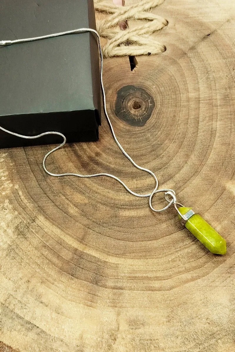 Moldavit Doğal Taşı Zincirli El Yapımı Tasarımlı Kolye Uç: 3, 5 cm Zincir: 20 cm Kutulu görsel 3