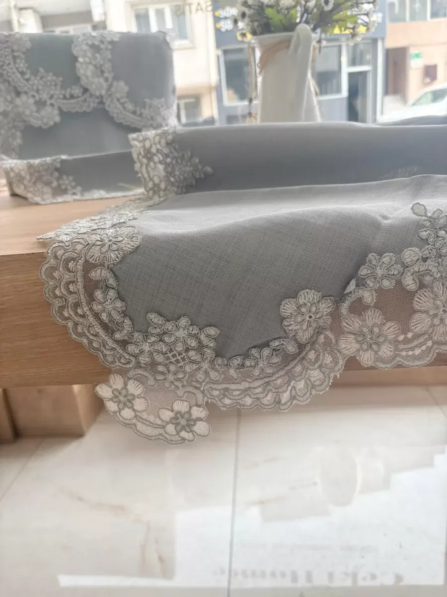 Gri Firuze Model 5 Parça Keten Dantelli Masa Örtüsü Runner Seti Zarif Çeyizlik Salon Takımı görsel 2