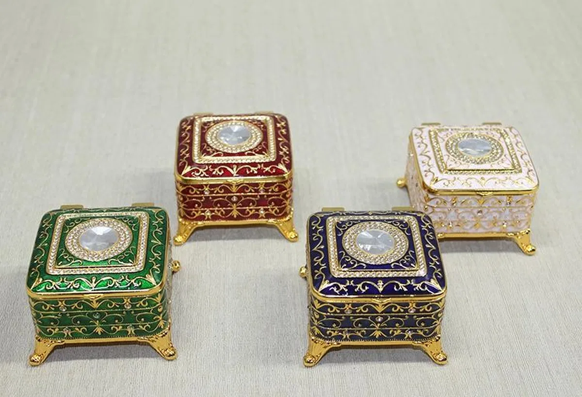 Swaroski Taşlı Kutu Alk4297