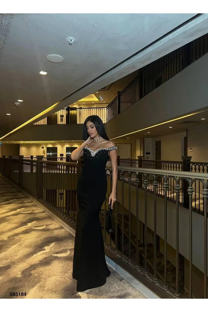 Kadın Modern Stil Mezuniyet Elbisesi Kalp Yaka Askılı Balık Kesim Abiye Elbise