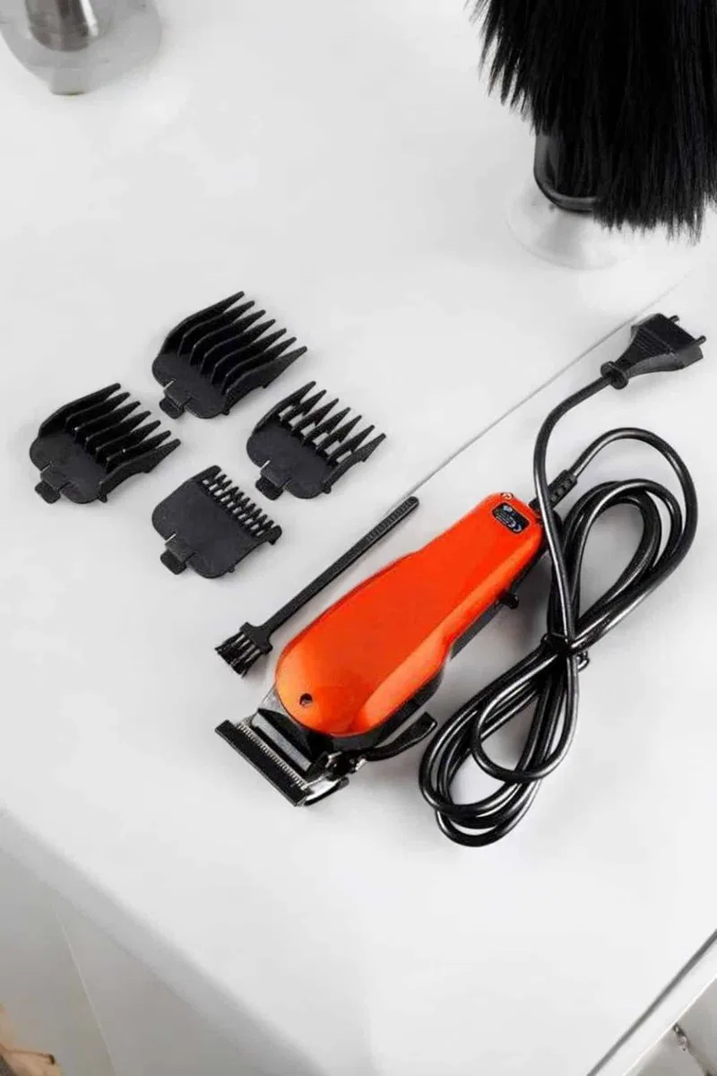Tıraş Makinesi Uzun Ömürlü Paslanmaz Çelik Bıçaklı USB Şarj Girişli görsel 5