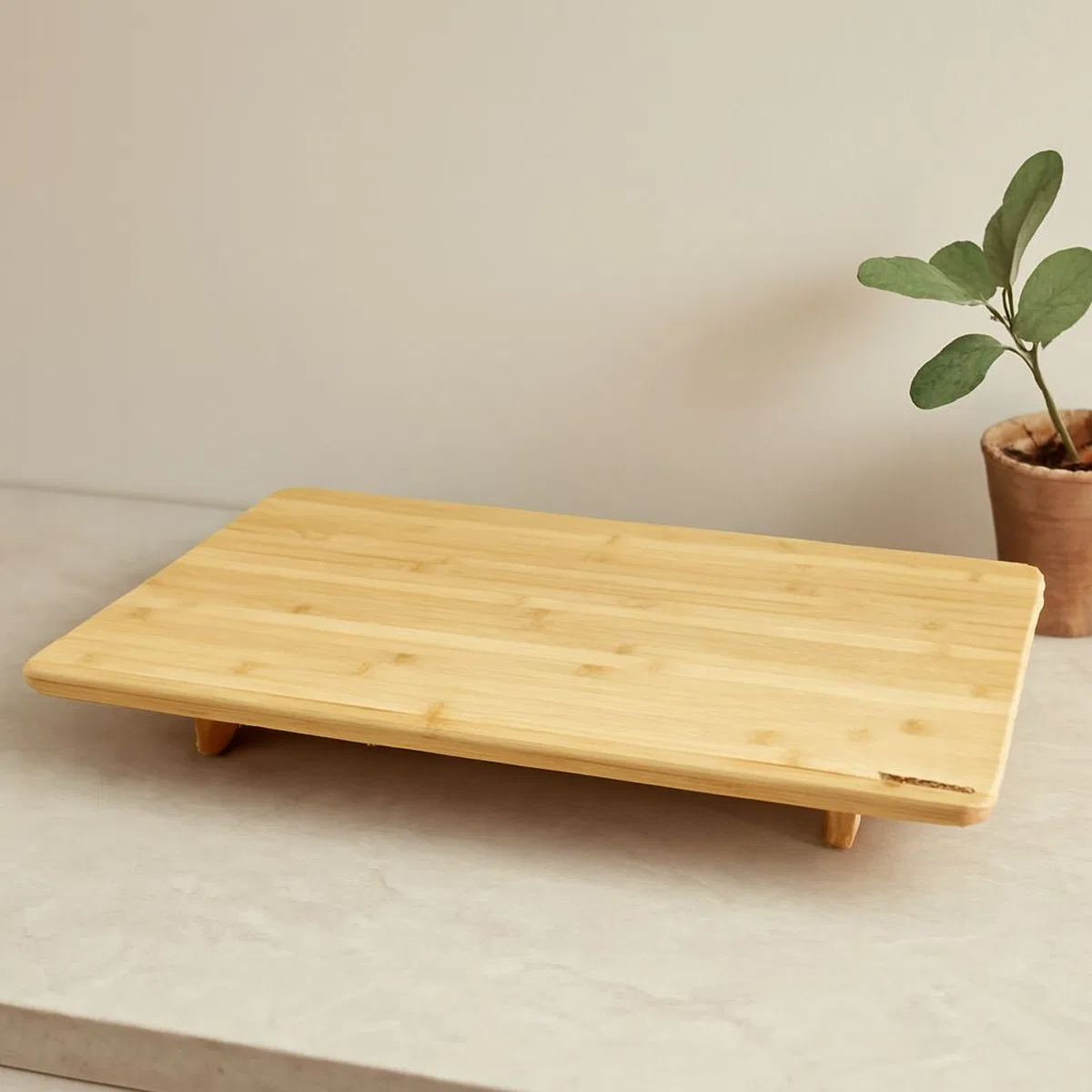 Ayaklı Bambu Kesme Tahtası 40x60x7 cm