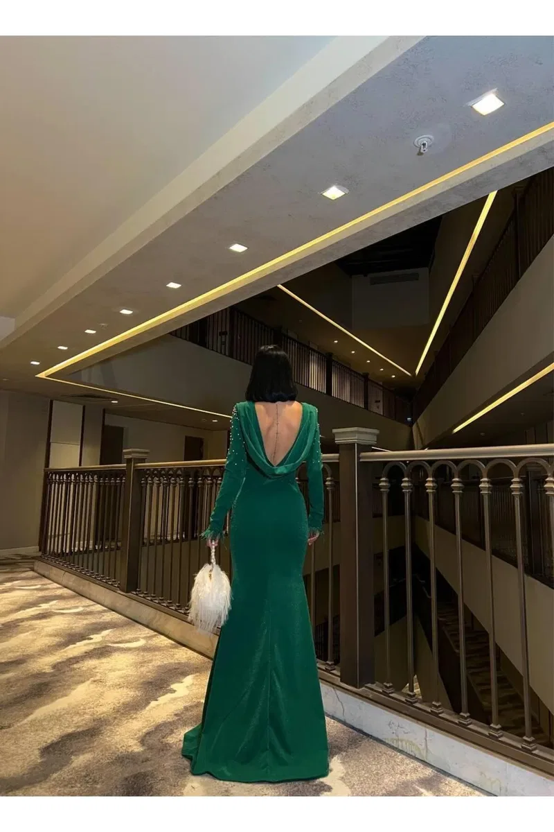 Kadın Günlük Krep Degaje Yaka Uzun Kol Balık Kesim Abiye Elbise görsel 7