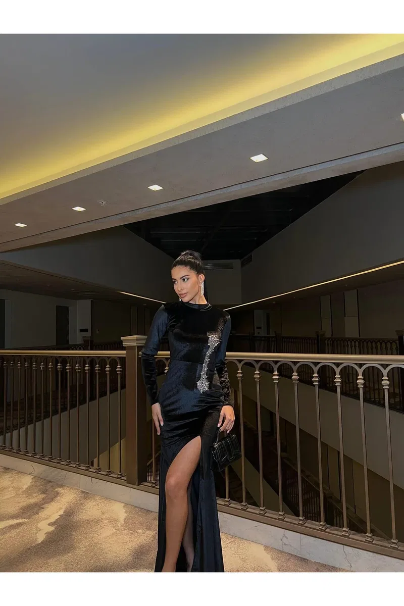 Kadın Trend Model Mezuniyet Elbisesi V Yaka Uzun Kol Balık Kesim Abiye Elbise görsel 2