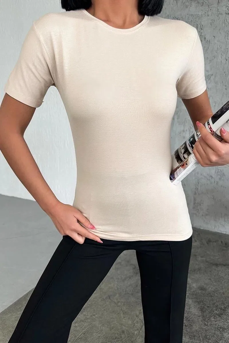 Rahat Ve Şık Kısa Kollu Bisiklet Yaka Likralı Viskon Penye Body Bej görsel 3