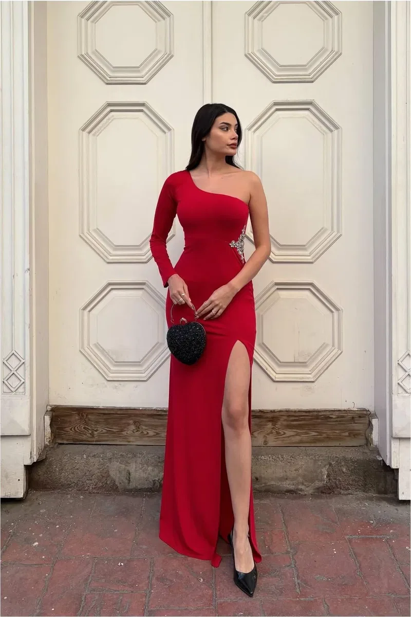 Kadın Trend Model Simli Kumaş Asimetrik Yaka Drapeli Tek Kollu Elbise görsel 5