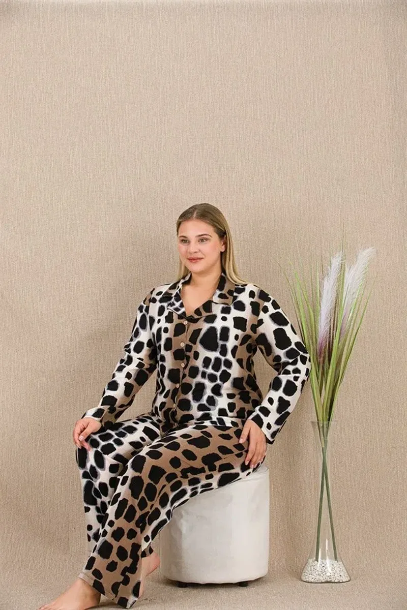 Büyük Beden Siyah Benekli Düğmeli Uzun Kol Viskon Pijama Takımı