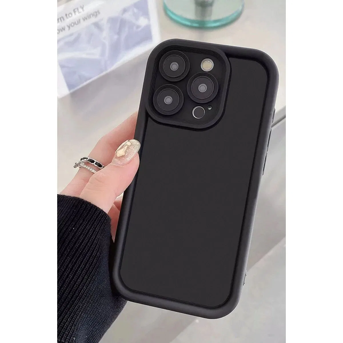 Apple İphone 16 Kılıf Viera Silikon - Kırmızı görsel 2