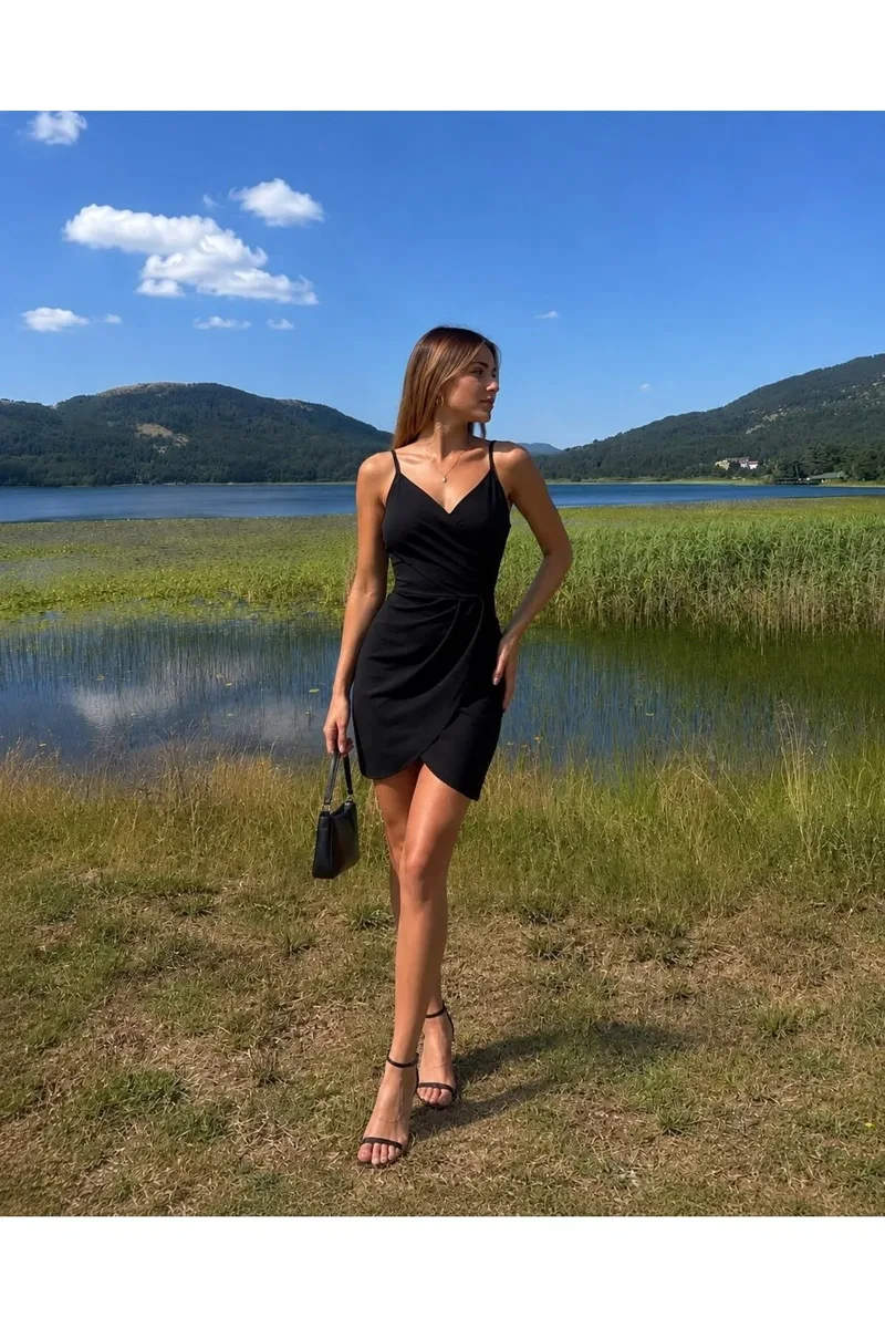 Kadın Trend Model Kruvaze Askılı Mini Elbise görsel 3