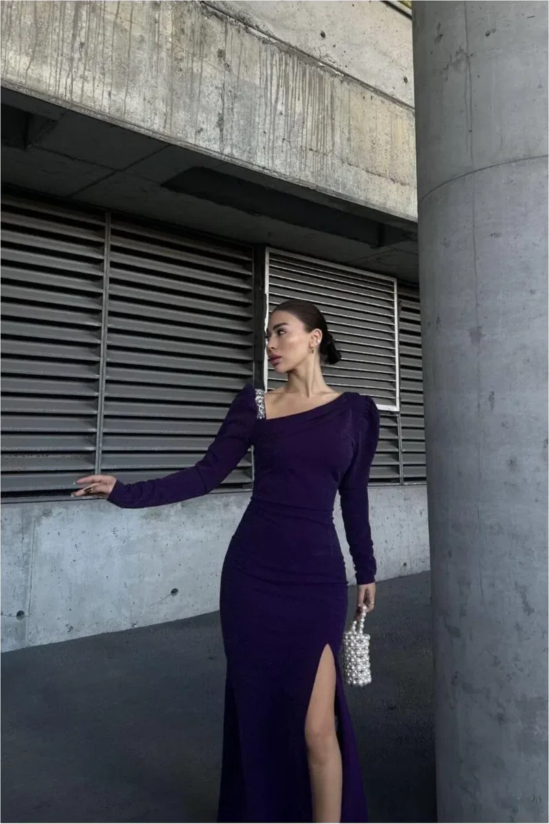 Kadın Modern Stil Kayık Yaka Taş Detaylı Uzun Kollu Abiye Elbise görsel 6