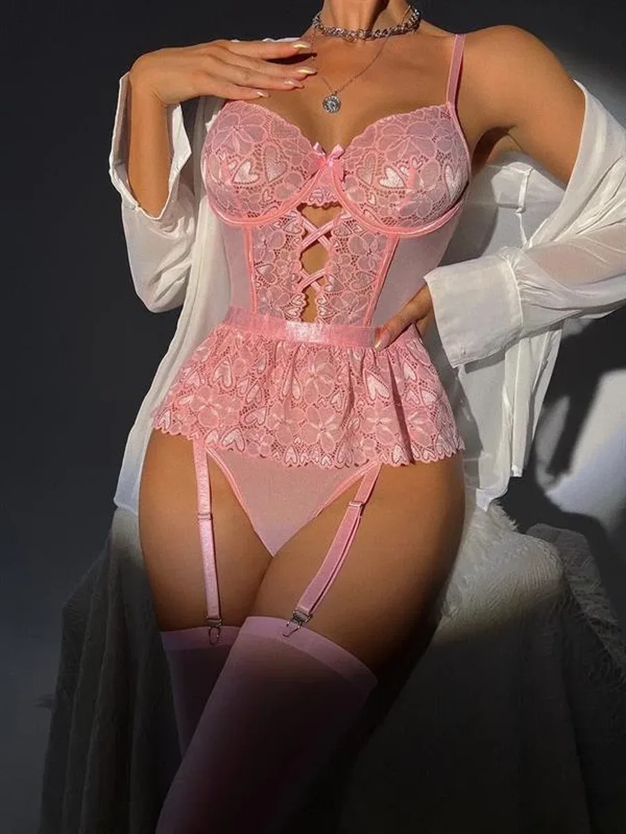 Pembe Dantel İşlemeli Kalp Desenli Jartiyer Takımı görsel 4