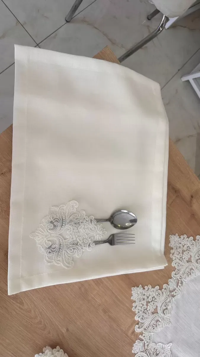 Sofra Takımı Mimoza Gardenya Keten Yemek Takımı 160x260 Masa Seti 12 Kişilik 26 Parça Runner Set Krem görsel 4