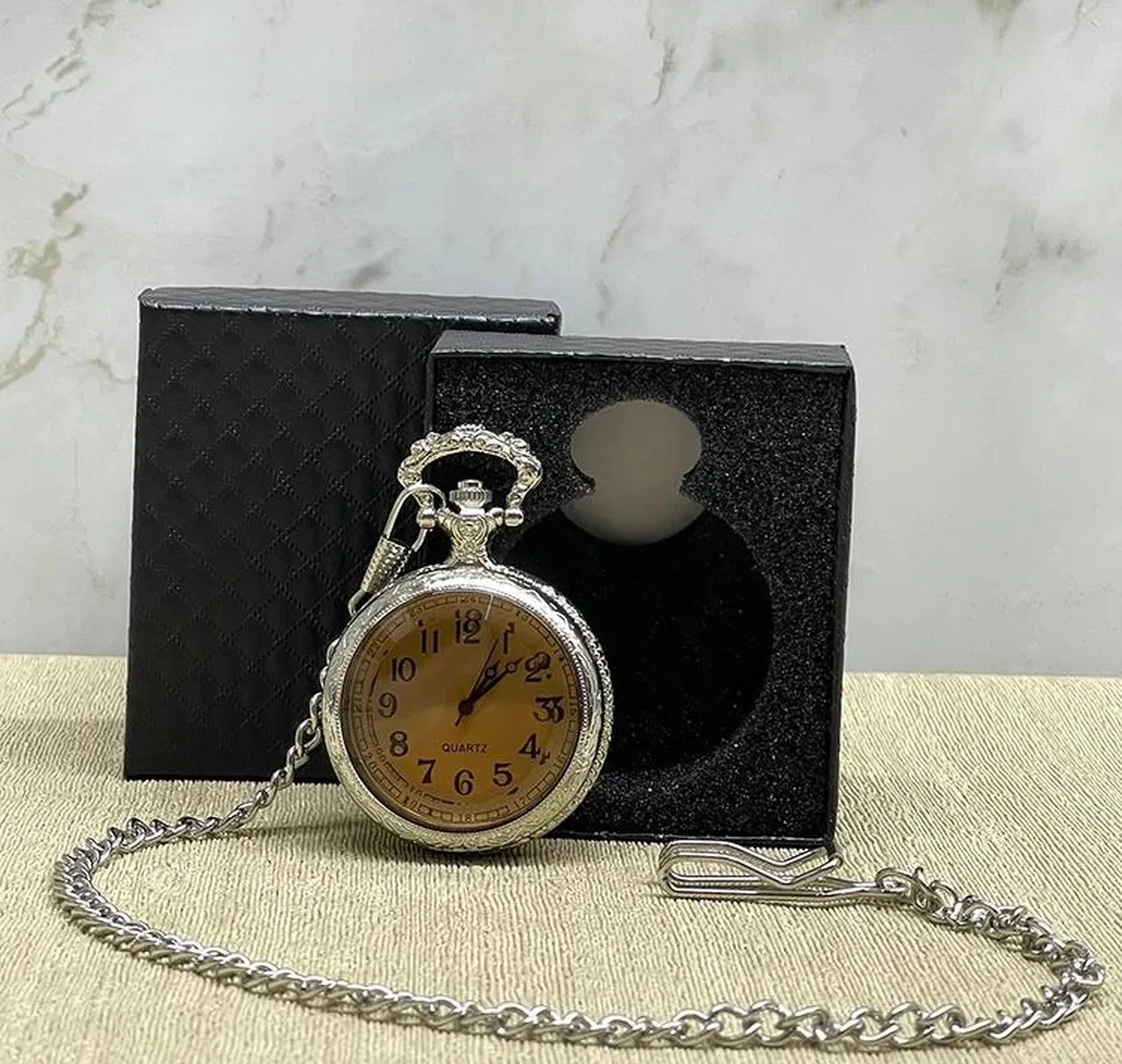 Özel Kutulu Camlı Gümüş Köstekli Saat Alk4661