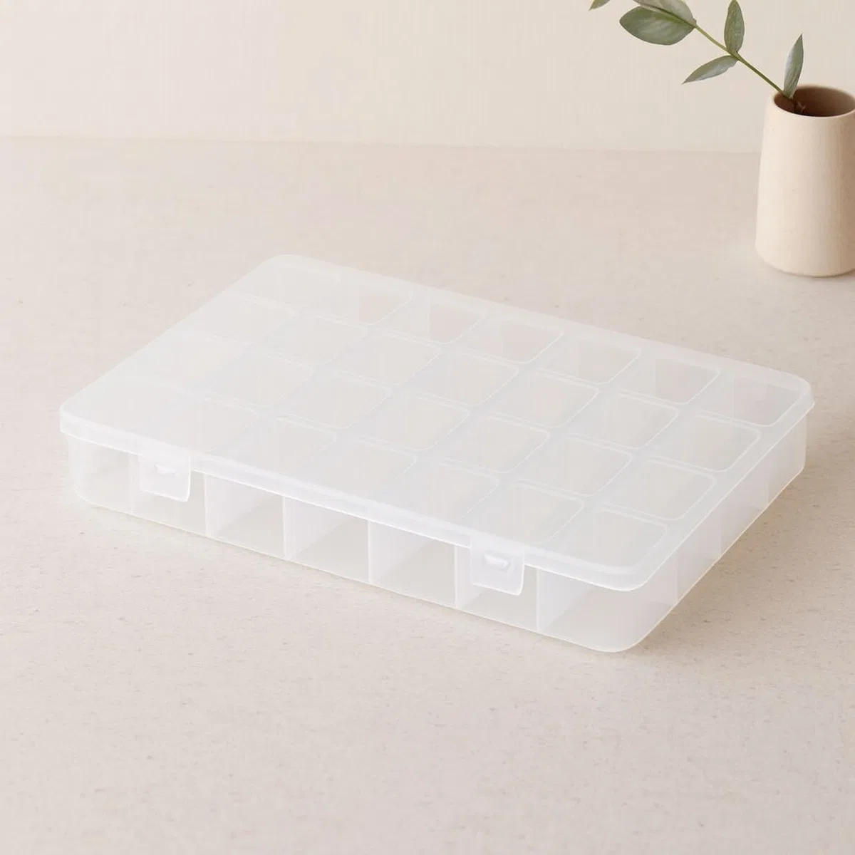 28 Bölmeli Organizer Kutusu - Plastik Şeffaf Kapak görsel 2