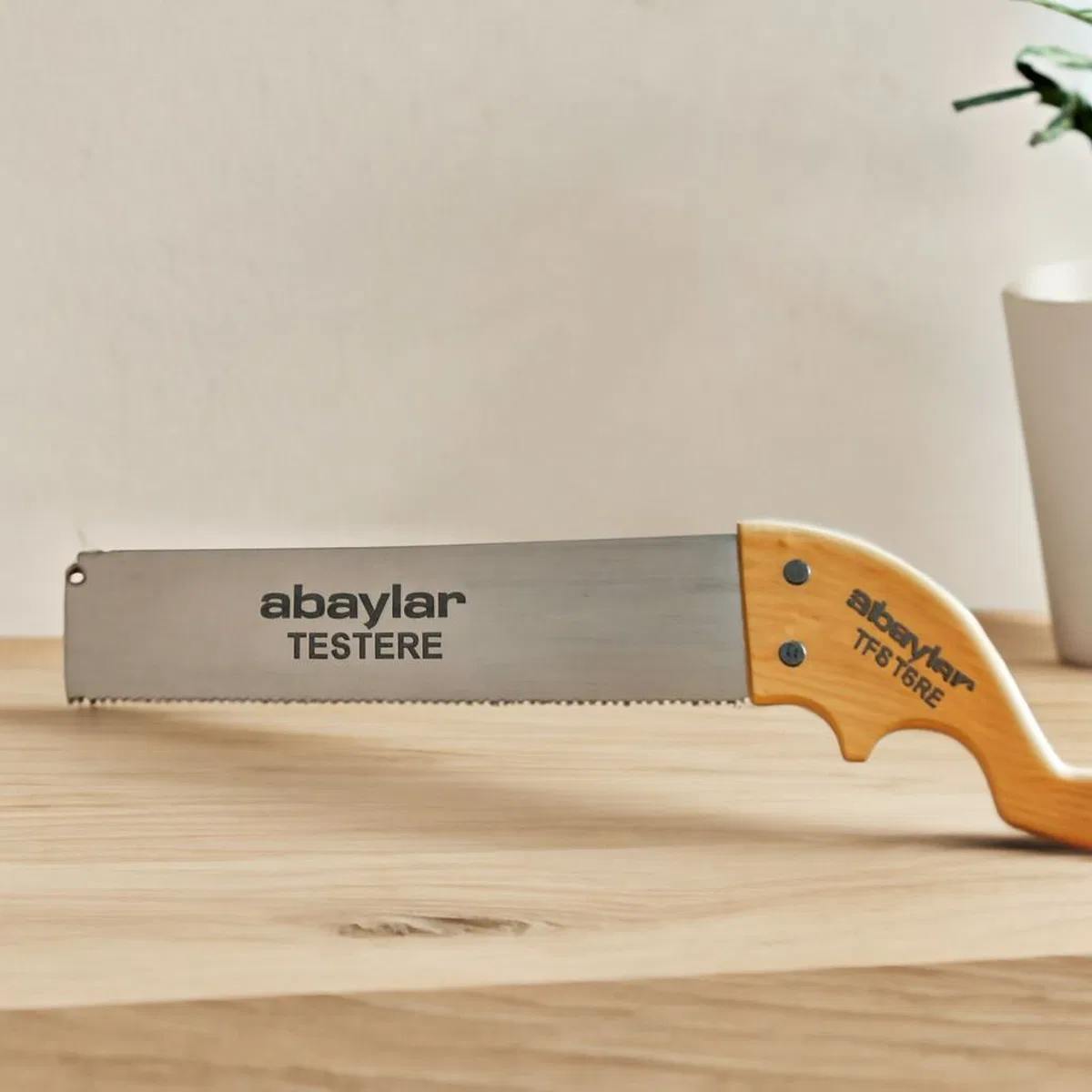El Testeresi Ahşap Saplı 28. 5 cm (Sap 44 cm)