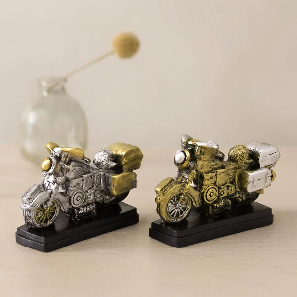 Vintage Motor Biblo Reçine 6. 5x8 cm