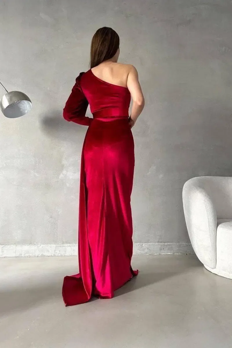 Kadın Kadife Kumaş Tek Omuz Kemerli Maxi Abiye Elbise görsel 7