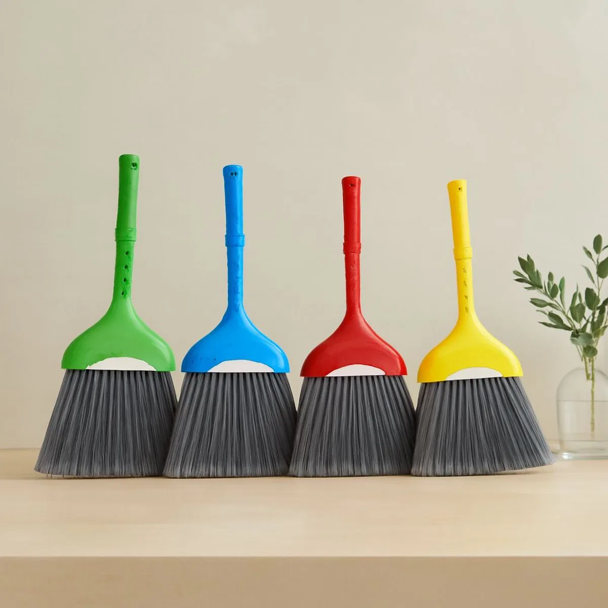 Renkli Plastik Saplı Süpürge No: 2 görsel 2