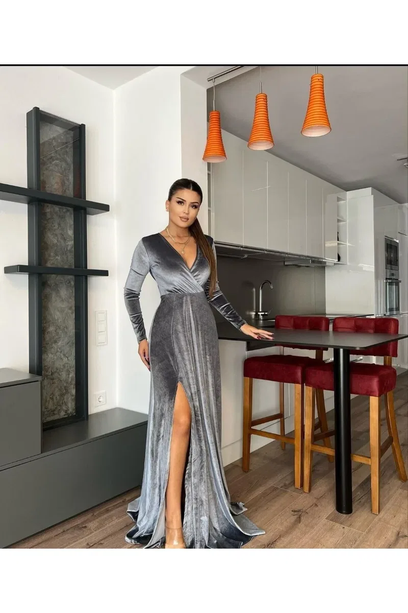Kadın Şık Model Kruvaze Uzun Kol Kadife Kumaş Yırtmaçlı Maxi Abiye Elbise