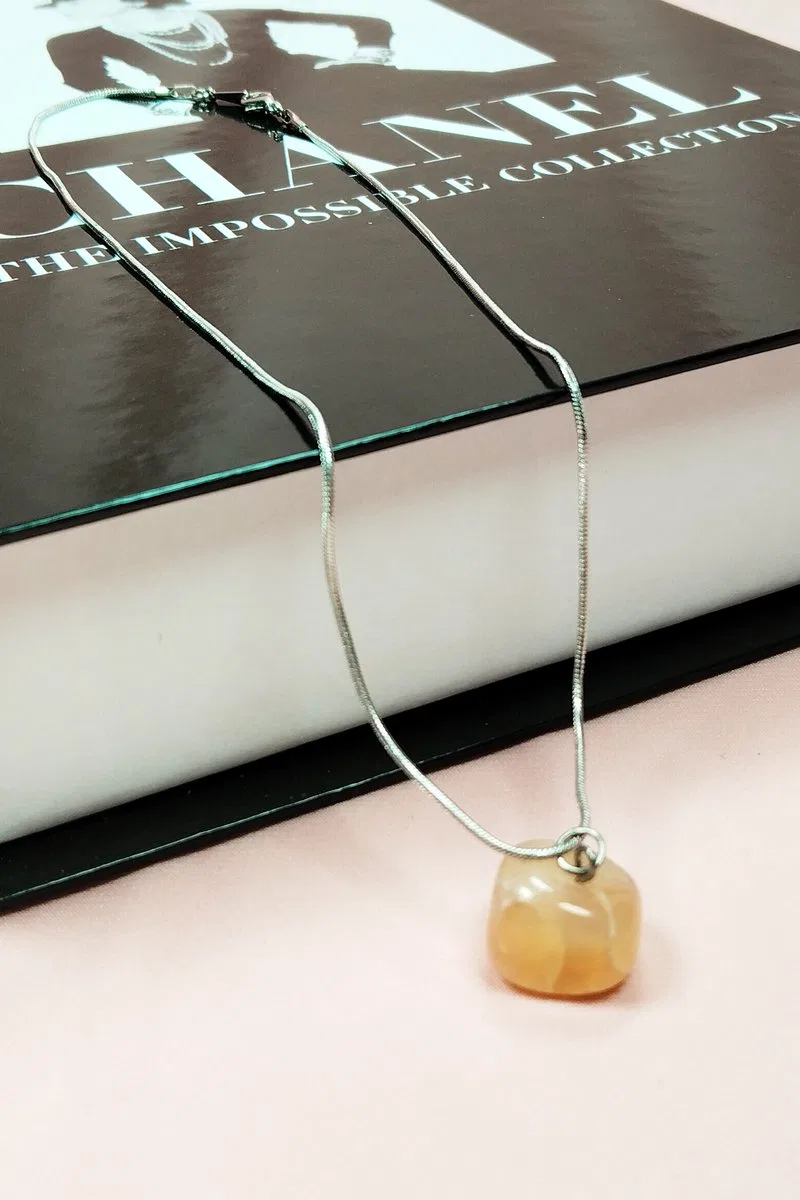 Kalsit Doğal Taşı Zincirli El Yapımı Kolye Uç: 1, 5 cm Zincir: 20 cm Kutulu görsel 3
