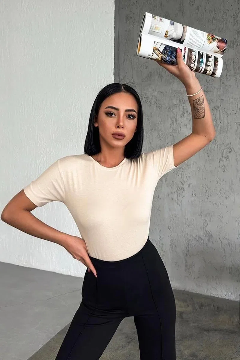 Rahat Ve Şık Kısa Kollu Bisiklet Yaka Likralı Viskon Penye Body Bej görsel 2