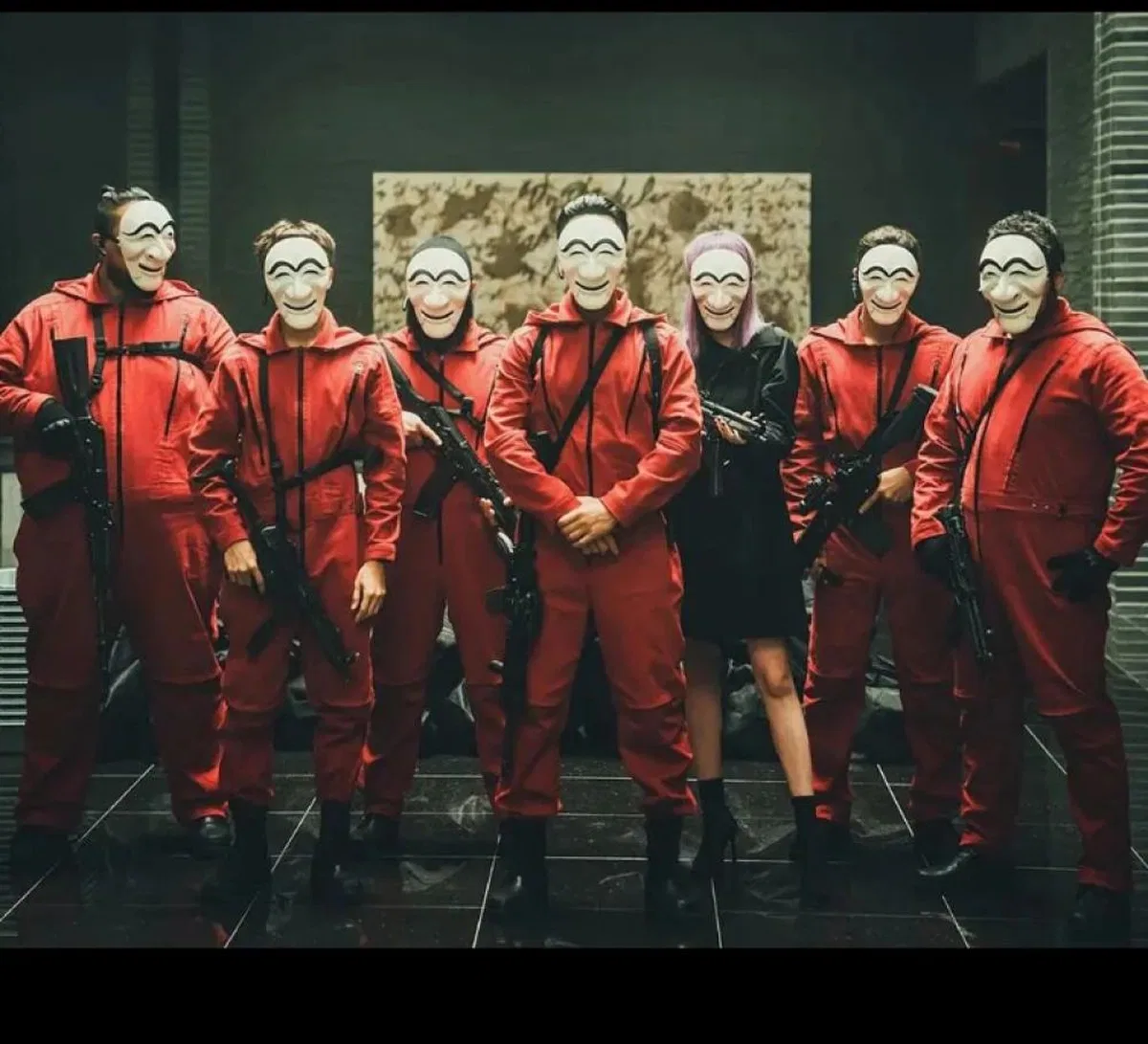 Koreli Hırsız Teatral Hahoe Maskesi - Para Heist Maskesi - Dali Maskesi görsel 3