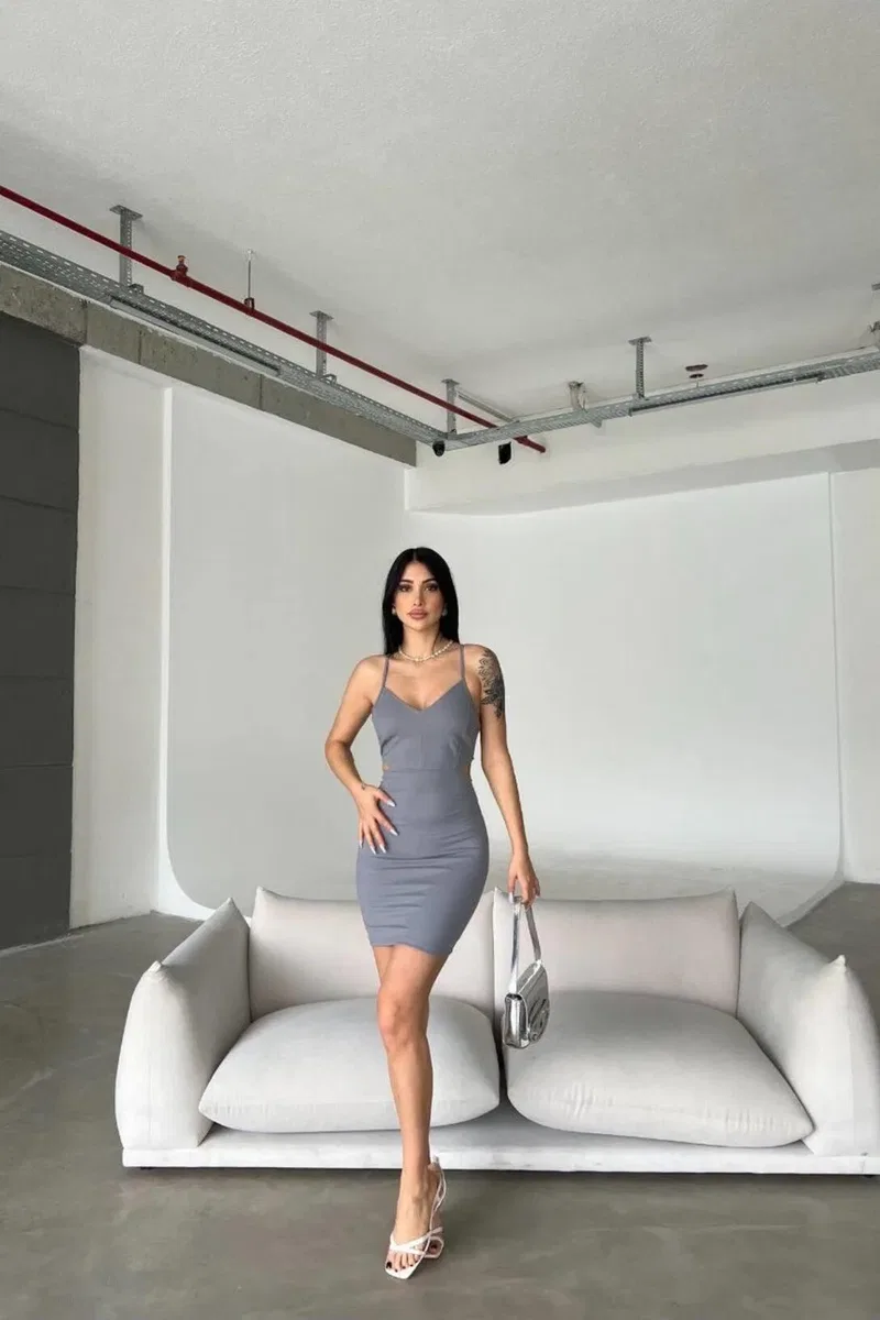 Kadın Krep Kumaş V Yaka Kemerli Mini Askılı Elbise görsel 3