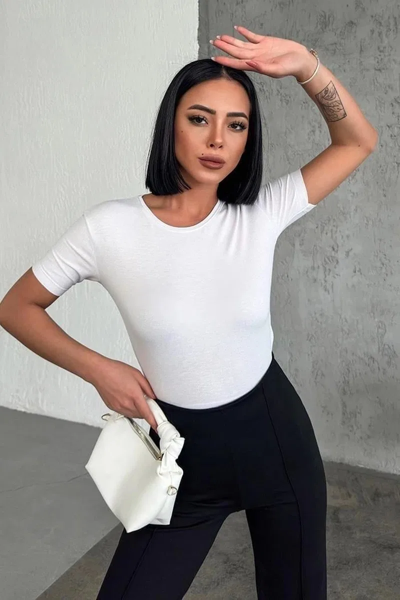 Rahat Ve Şık Kısa Kollu Bisiklet Yaka Likralı Viskon Penye Body Beyaz görsel 2